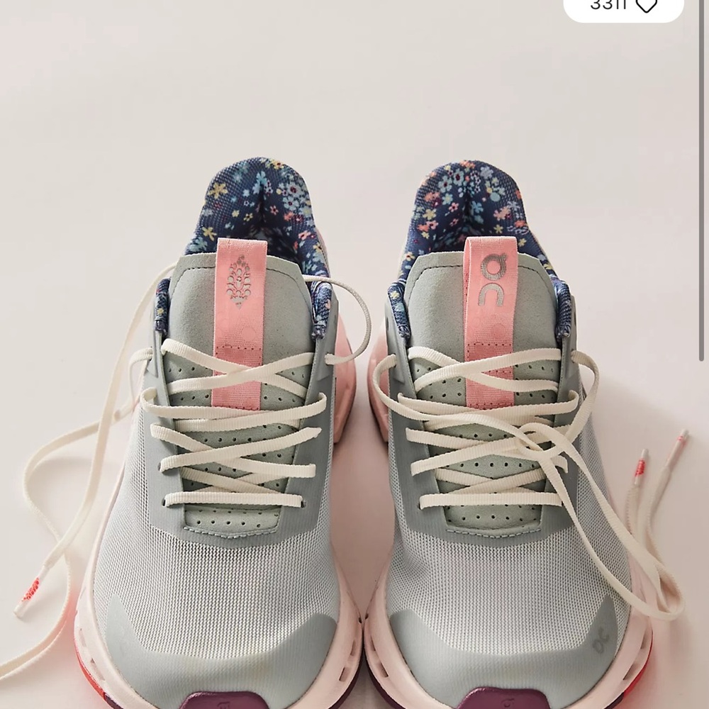 On Running Women's Sneakers in Light Gray and Soft Pink